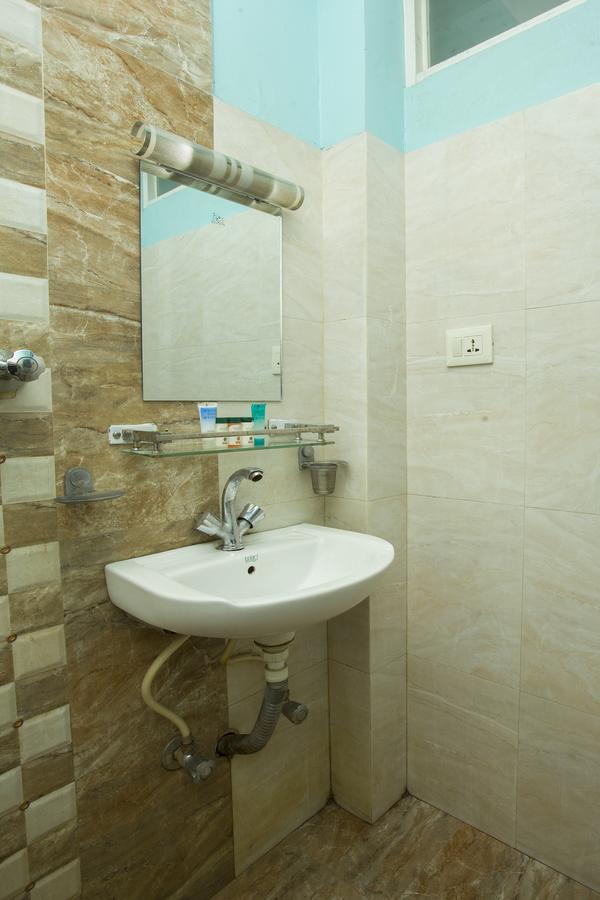 Oyo 145 Sirahali Khusbu Hotel &Lodge Katmandu Zewnętrze zdjęcie